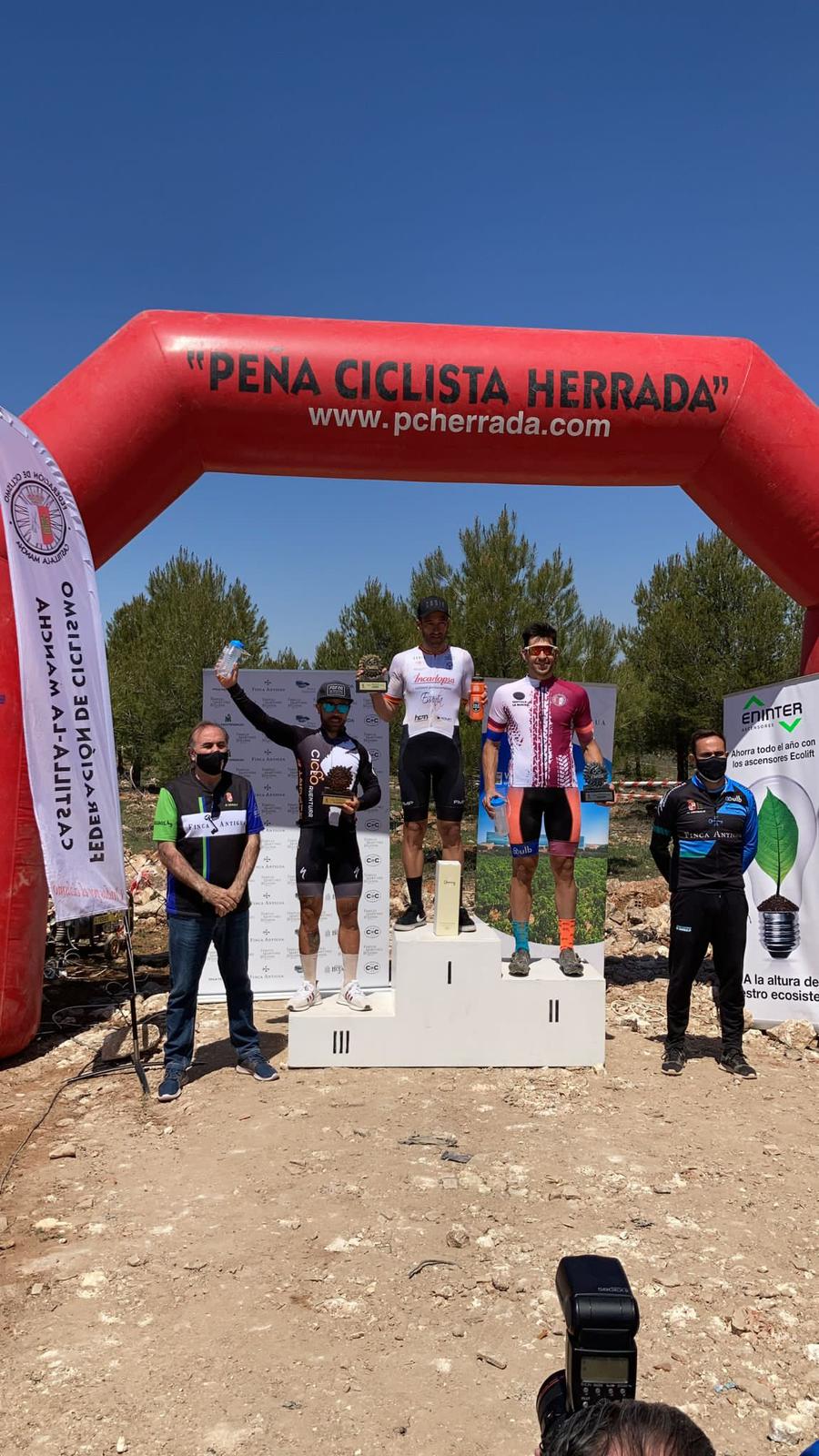 open abril 2021