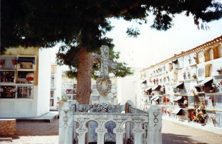 cruz cementerio