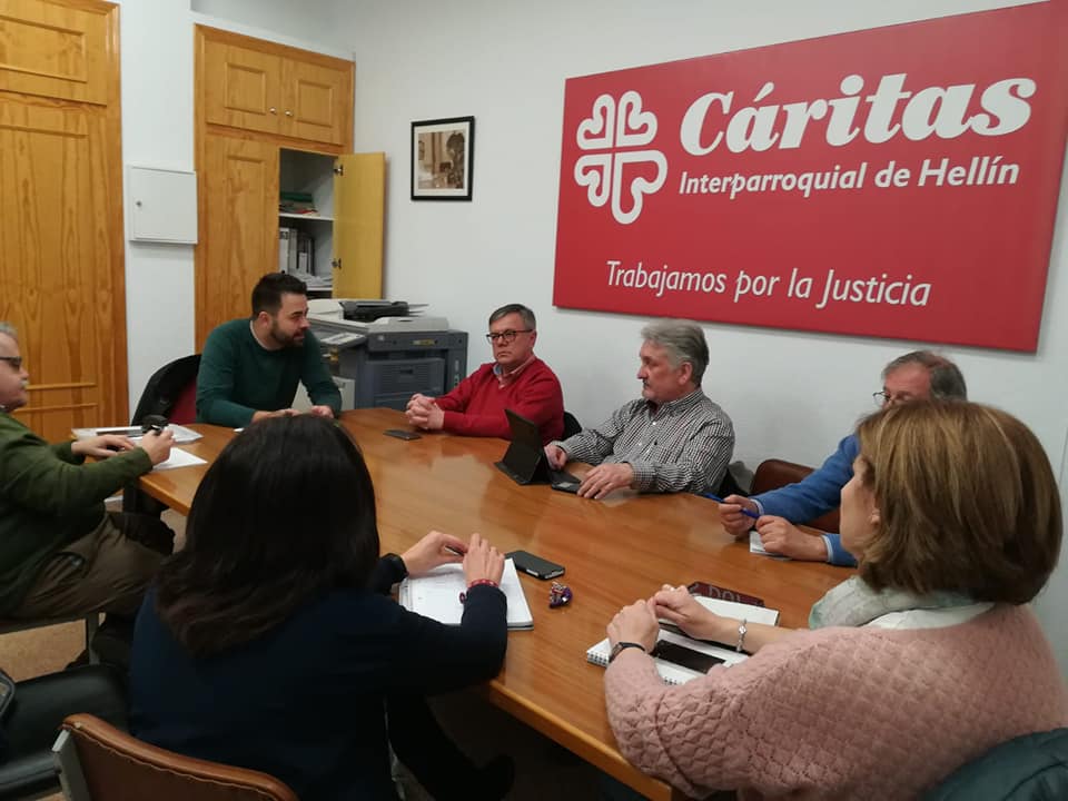 psoe con cáritas 2019